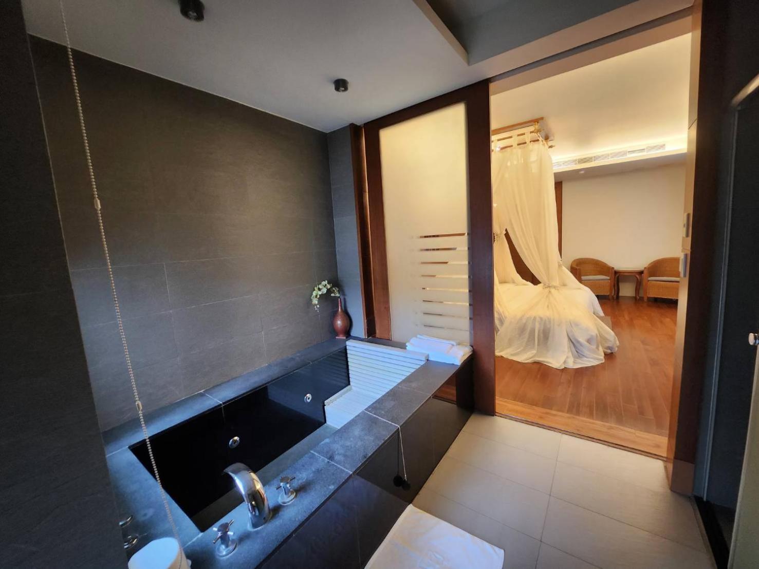 เอียนหาน รีสอร์ต Hotel หยูฉี ภายนอก รูปภาพ